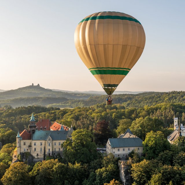 Výběr fotografií z několika našich letů balónem během sezóny 2018 nad Českým rájem a Libercem, foto: Jiří Částka